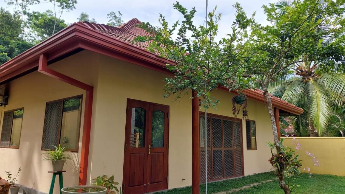 El-Nivasa Villa In فيليغاما المظهر الخارجي الصورة